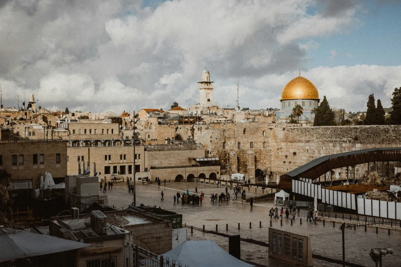 the old city is surrounded by some buildings