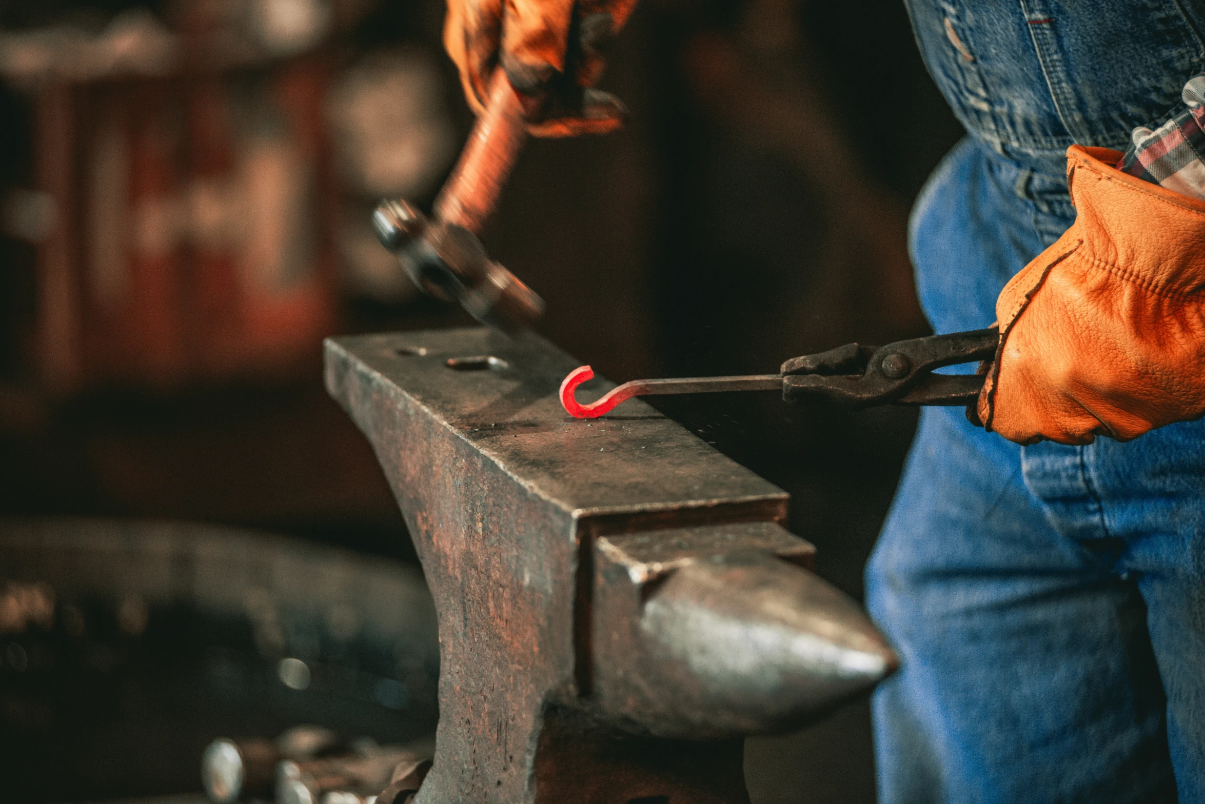 the old pair of hands are trying to sharpe off the handle of an old vice