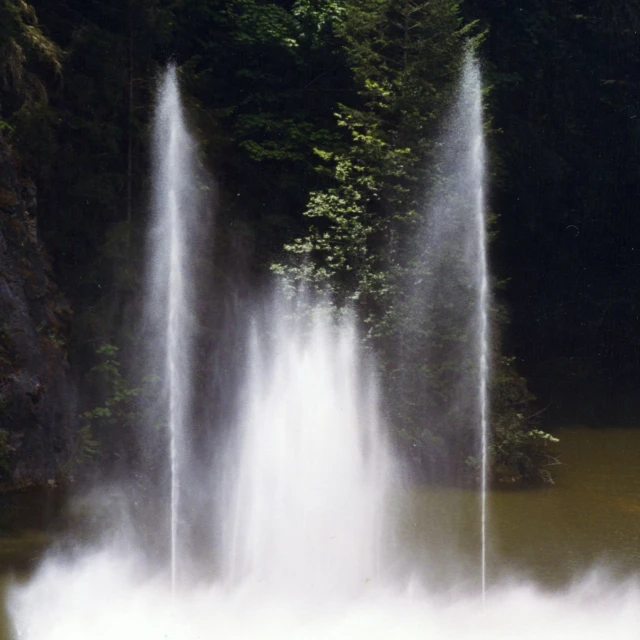 the spewing fountains in the middle of a lake