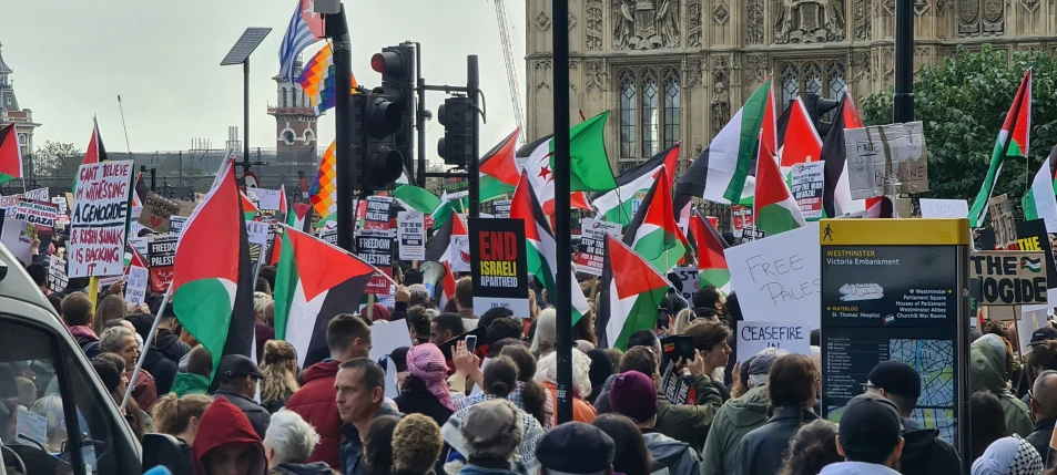 a protest that is taking place on the side of the road