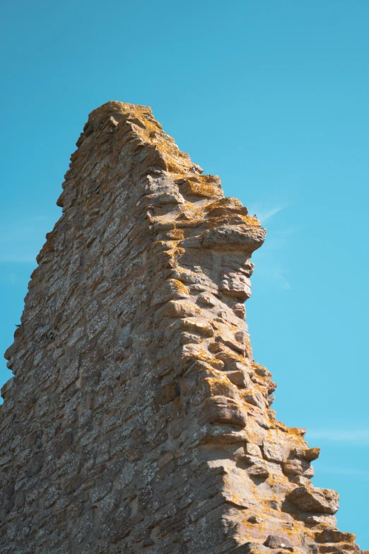 a close up of a very large brick structure