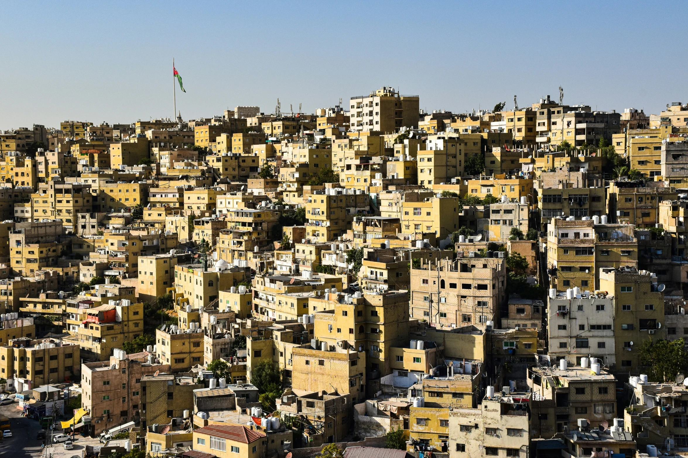 a very large city with some buildings on it