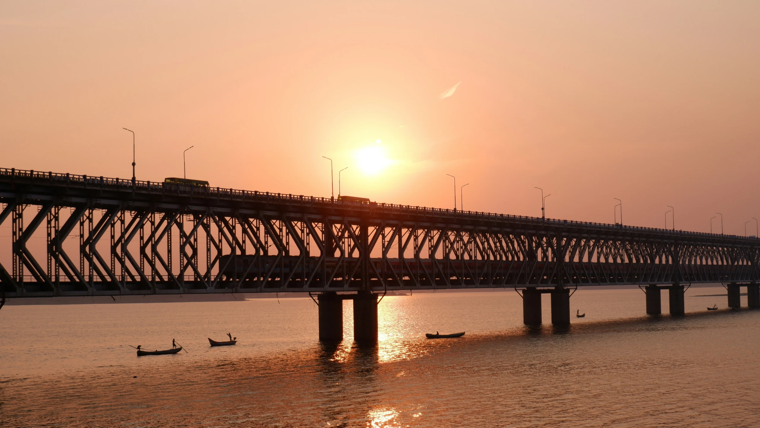 an image of a large bridge that is going over the water