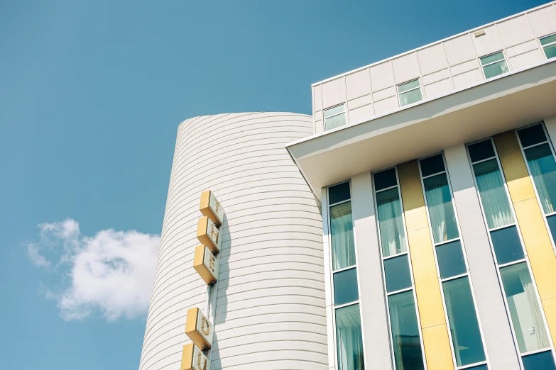 a building on a sunny day in the city