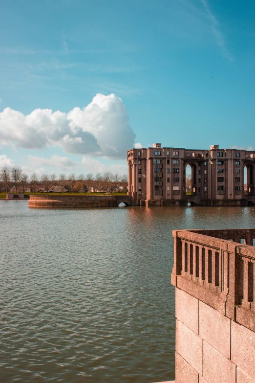 there are many windows and structures along this river