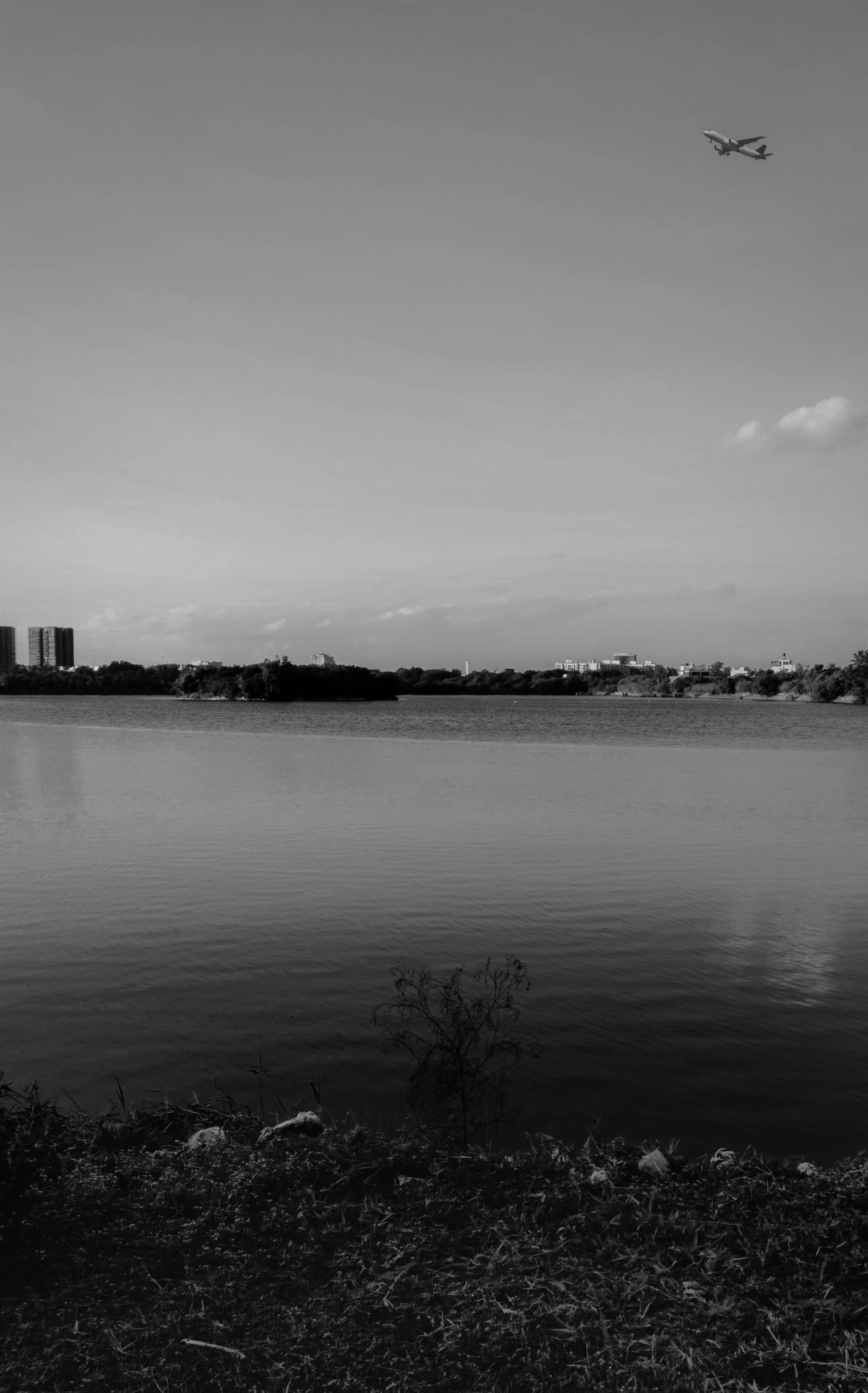 a lake that is next to a city