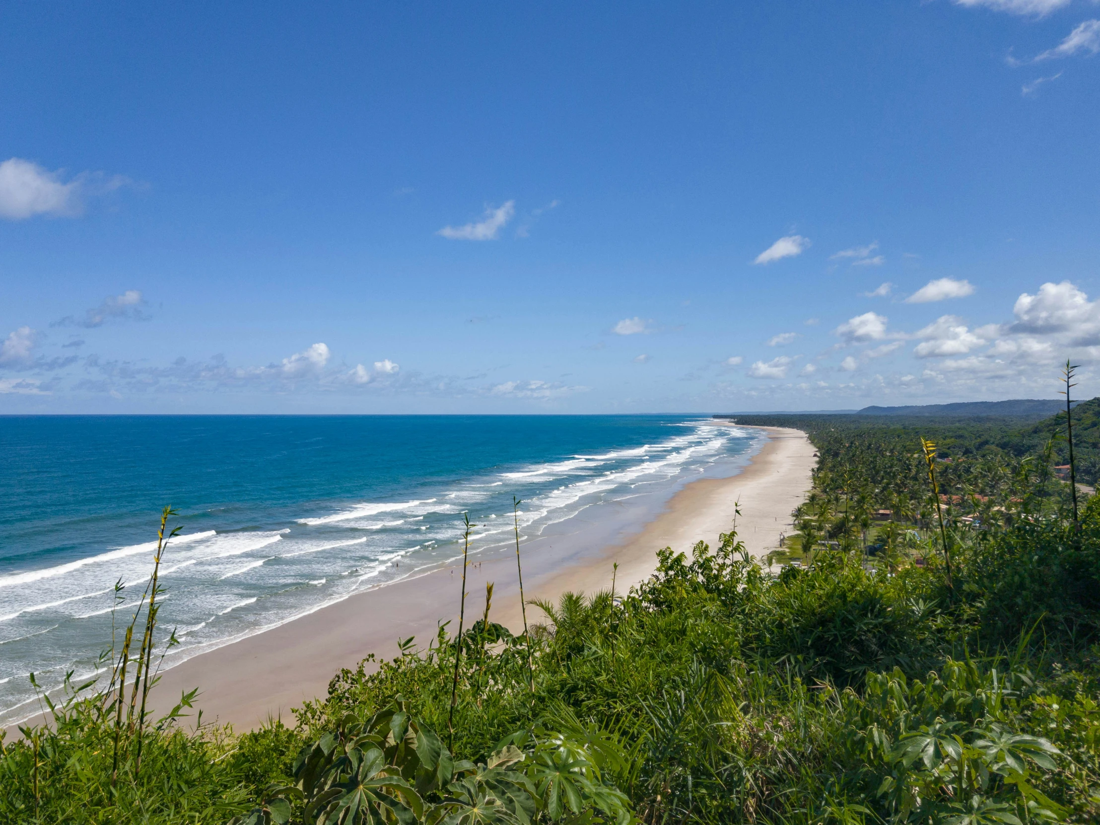 a view of the ocean from the shore line