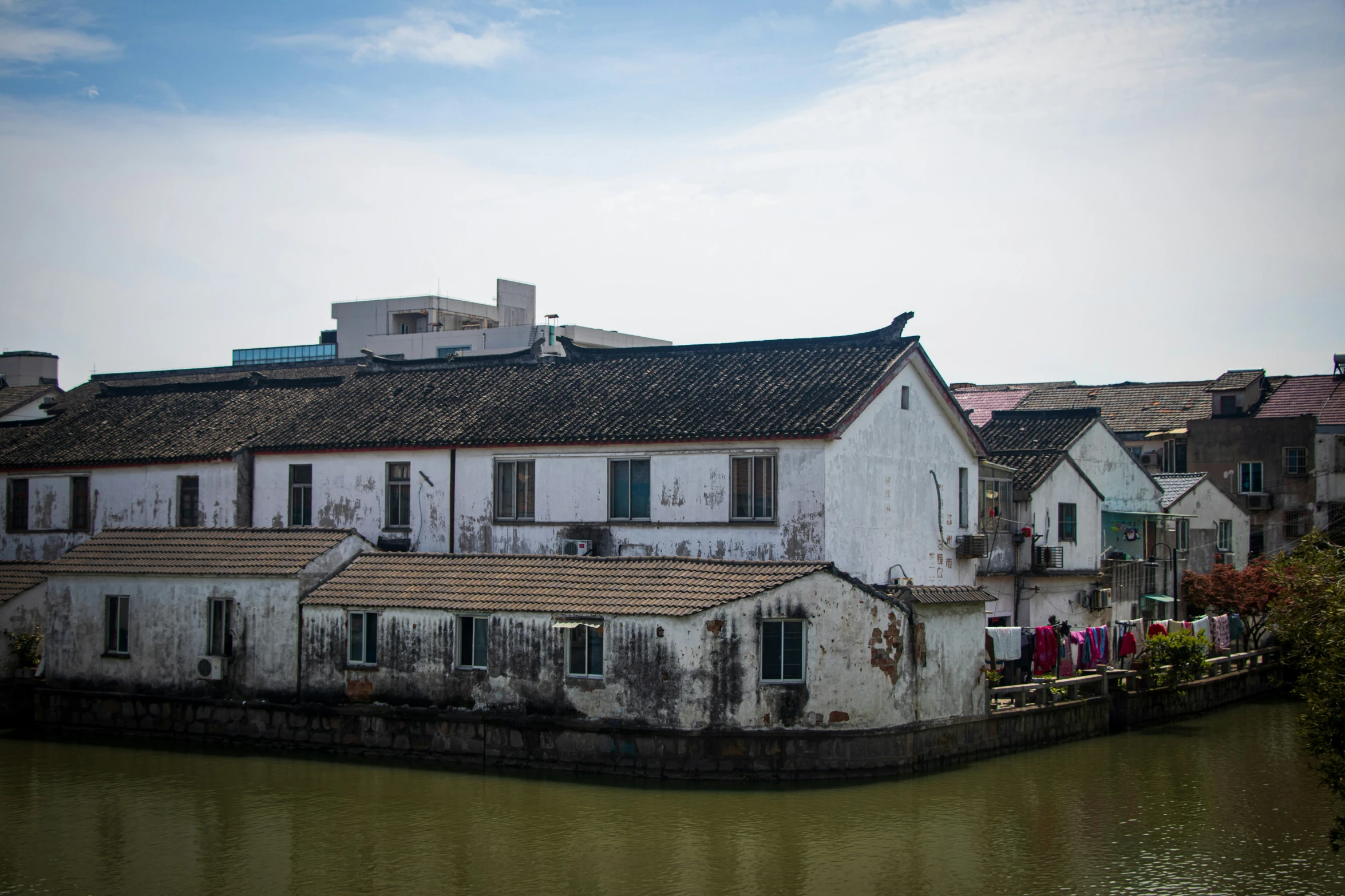 the house has been abandoned, so is the water by it