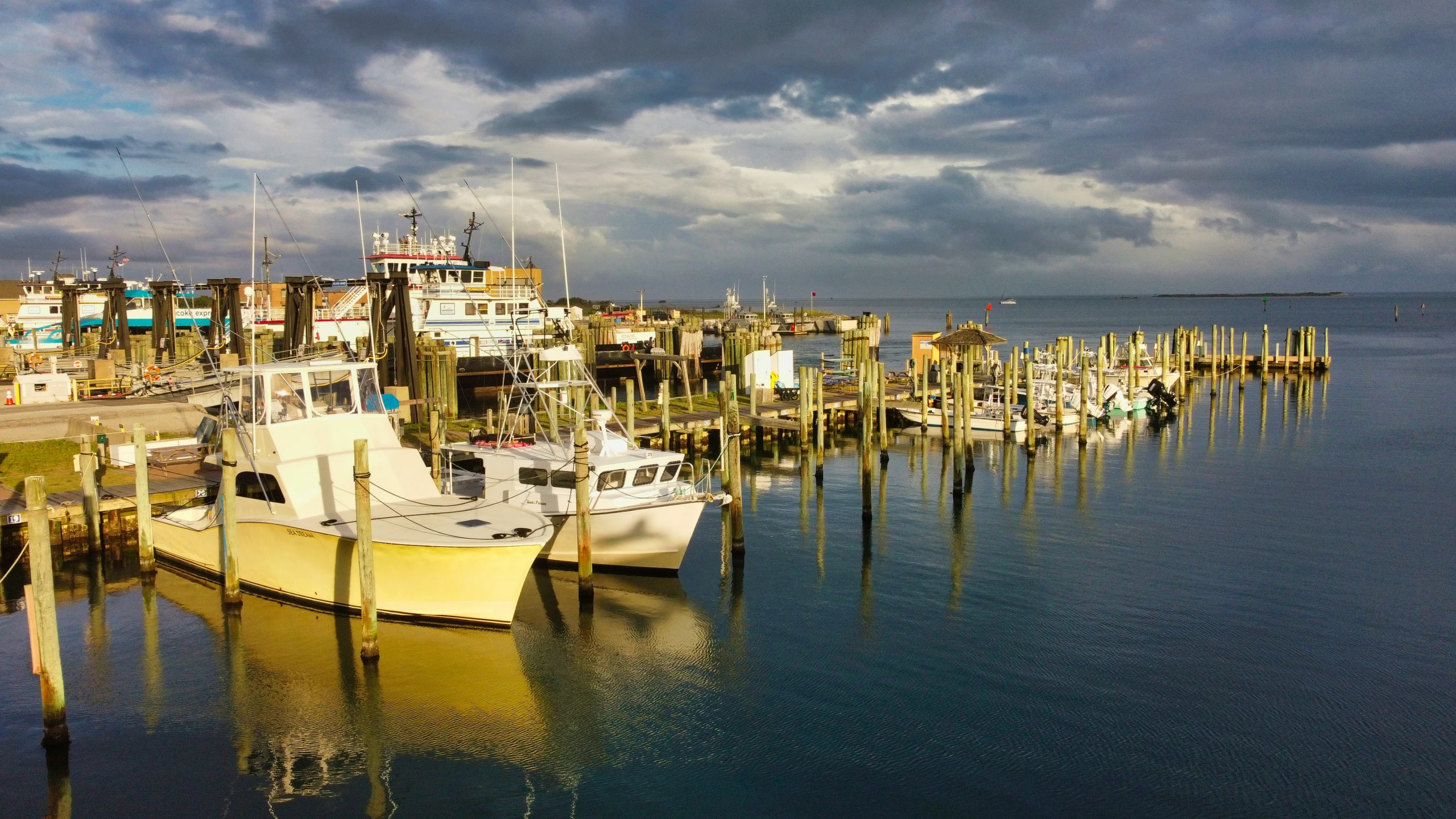 there are many boats parked at this pier