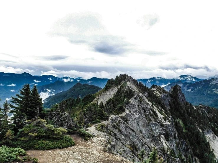 an image of a mountainous area during the day