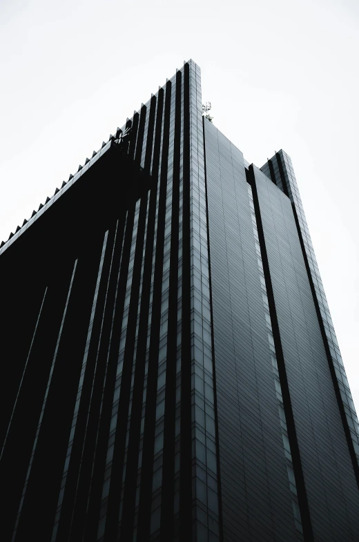 the sky view of a large building on a clear day