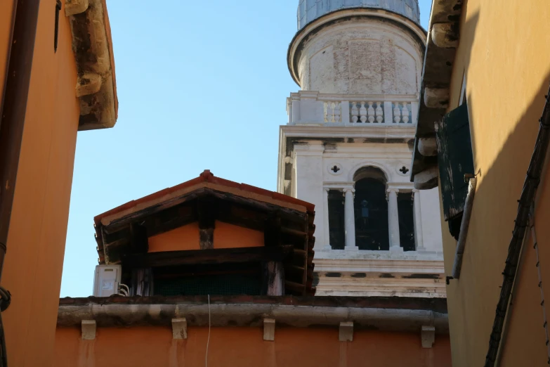 two buildings with different types of architecture in them