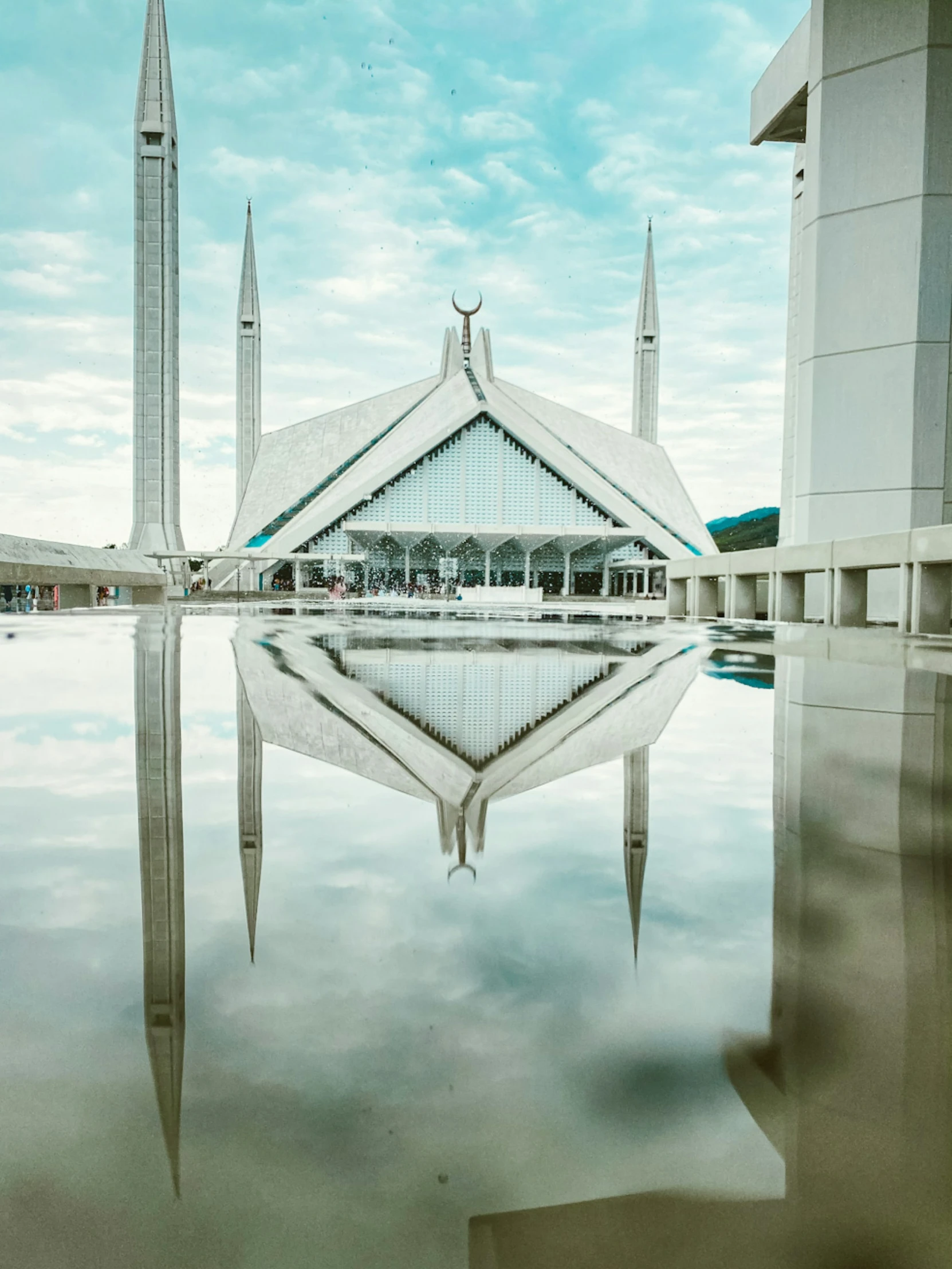 a building with a sky background is shown