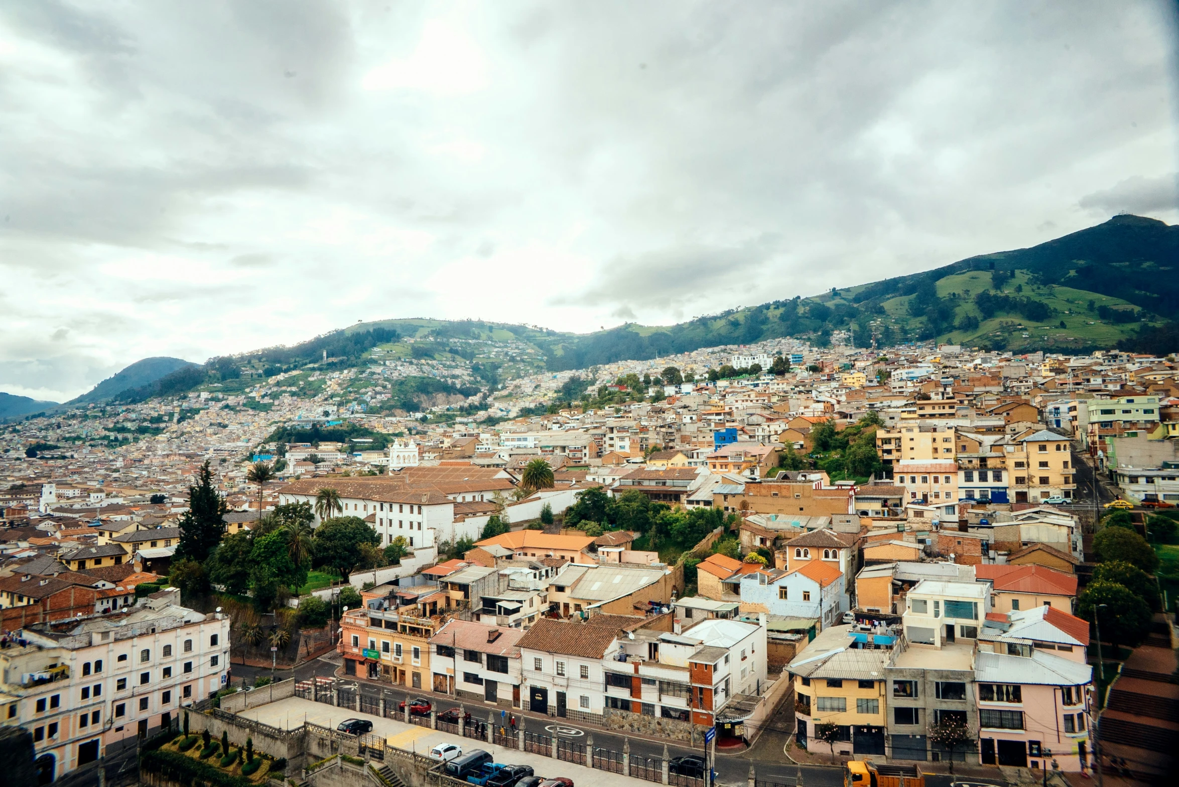 the city is covered by a mountain range