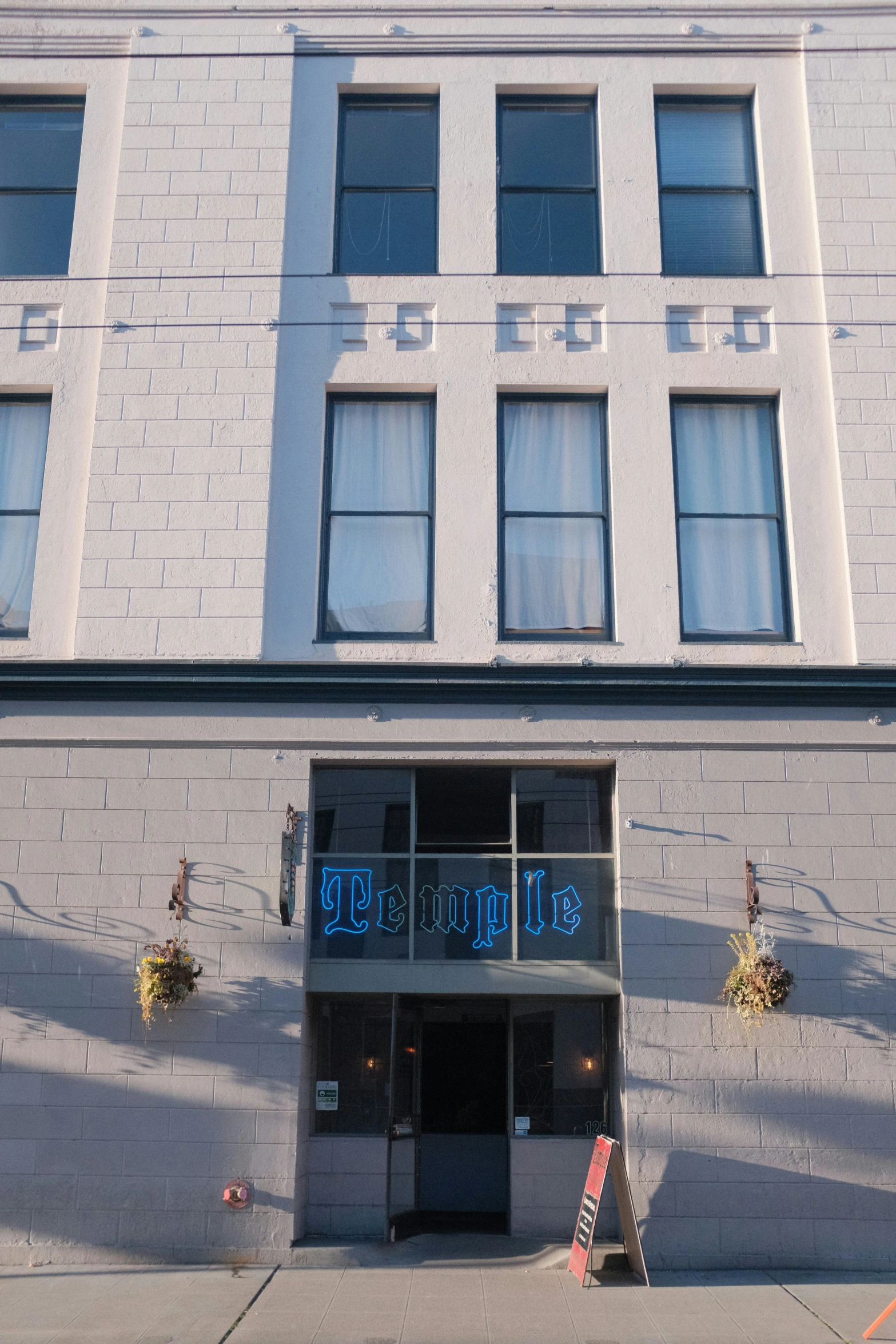 a building with a number of decorations on the outside of it