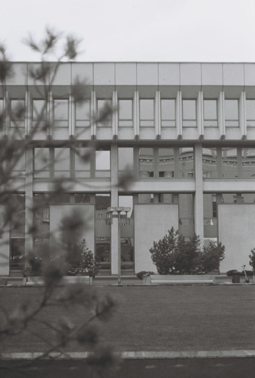 a building in front of a parking lot