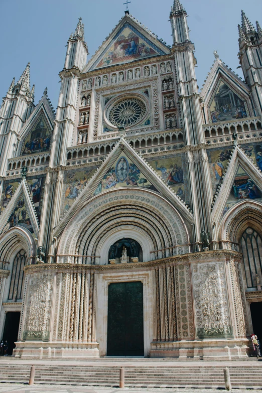 this is an image of the front entrance of a cathedral