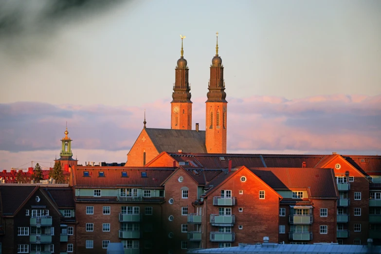 a picture of the skyline and the towers on some buildings