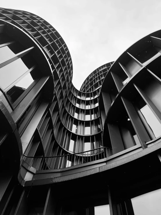 a building with many windows in the middle