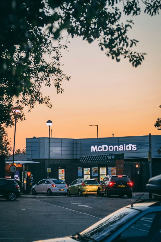 a mcdonalds restaurant is at the dusk